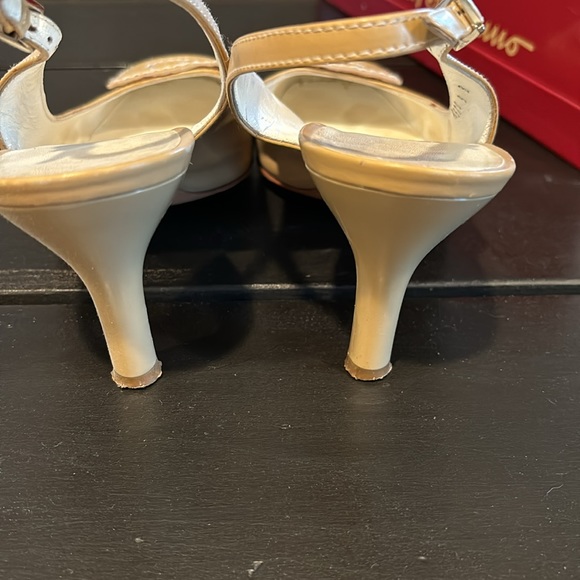 Ferragamo Sabbia Calf sz 9 Slingback - Picture 2 of 5